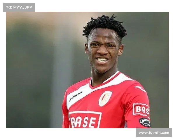 探究比利时球星巴舒亚伊主要使用的语言及其多语言背景分析